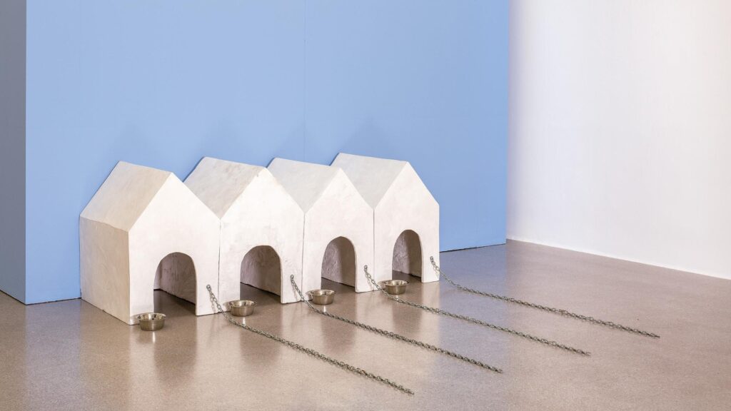 Böttcherstraße (c) Inge Mahn_Hundehütten_VG Bild-Kunst Bonn